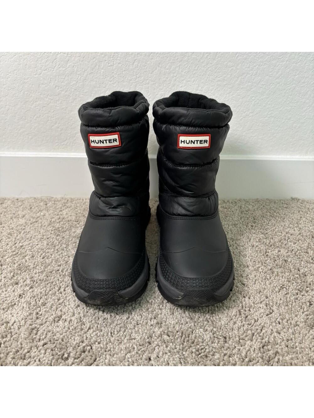 Hunter Intrepid Women’s Size 8 Insulated Snow Boot Short Black Boots Excellent